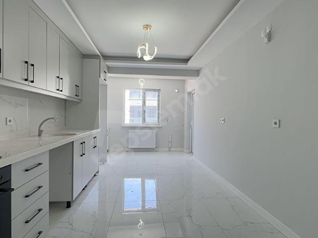 BULVAR ÜZERİ 165M2 ULTRA LÜX 4+1