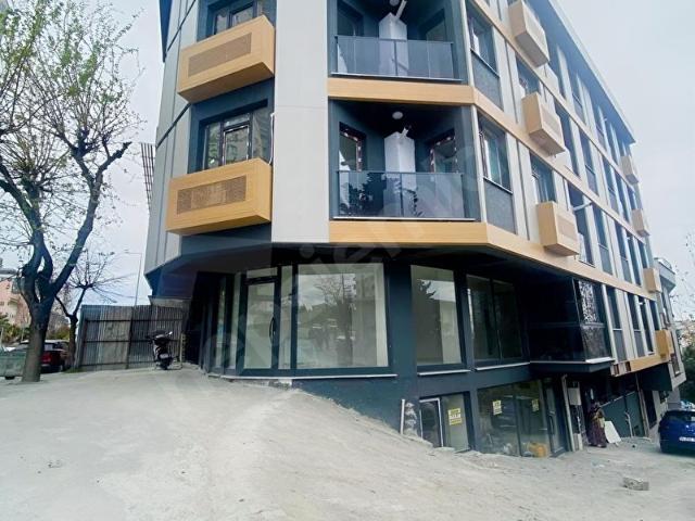 BULVAR ÜZERİ ANA CADDEDE KÖŞEBAŞI SIFIR İŞYERİ