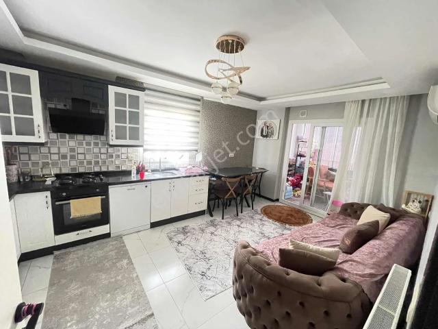 Bulvar Üzeri Ulaşım Güzergahında İskanlı Kombili Cam Balkonlu