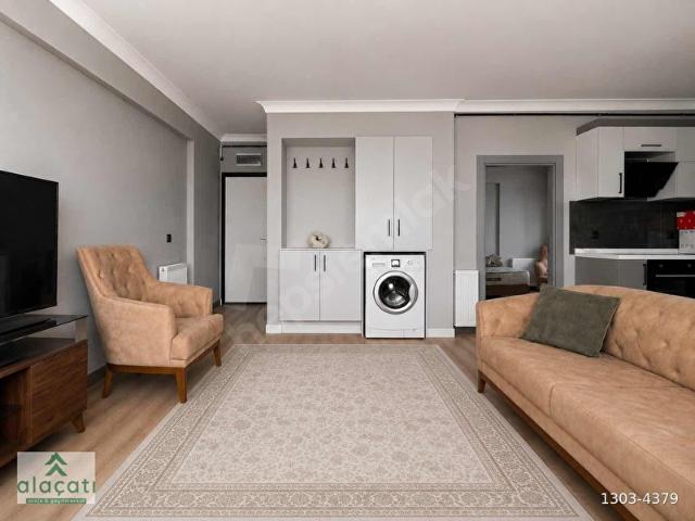 BULVARA YÜRÜME MESAFESİNDE ÇOK GENİŞ CAMBALKONLU EŞYALI 1+1