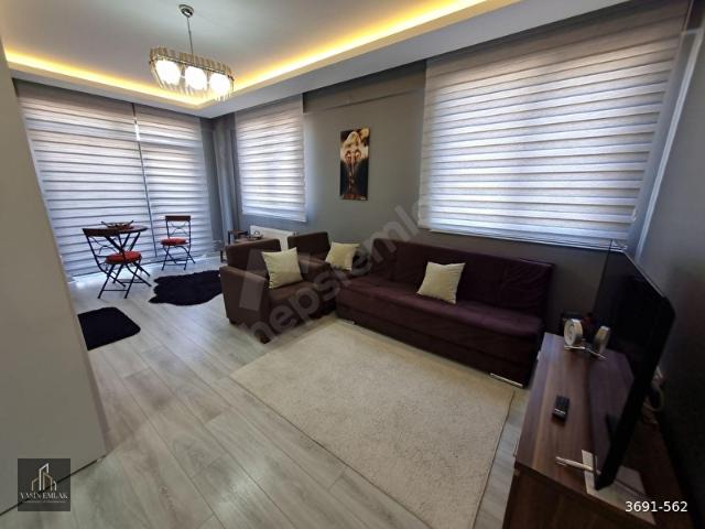 BULVARA YÜRÜME MESAFESİNDE LÜKS EŞYALI GENİŞ 1+1 KİRALIK DAİRE