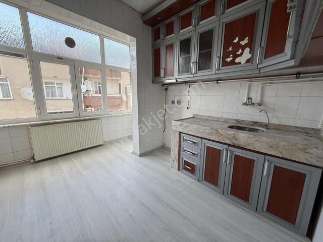 Bülent Yılmazdan Gazi Mah. Çift Klimalı 2+1 Kiralık Daire 3.kat