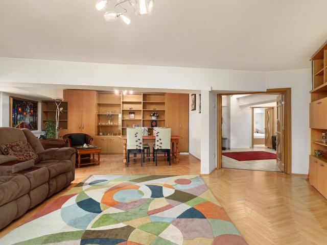 bulevardul unirii, apartament cu 4 camere, comision 0