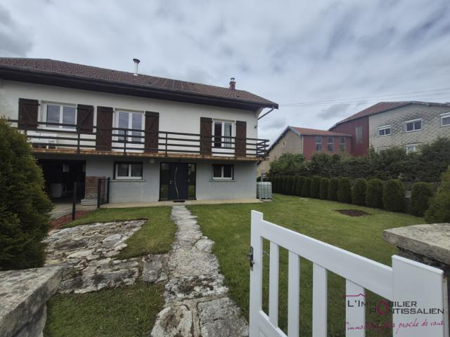 BULLE APPARTEMENT REZ DE JARDIN T2 MEUBLE
