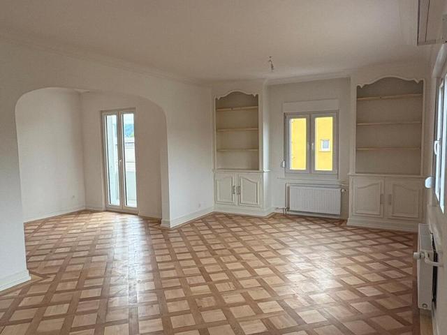Bulle – Charmantes 2,5 Zimmer Apartment im 2. Stock zu vermieten