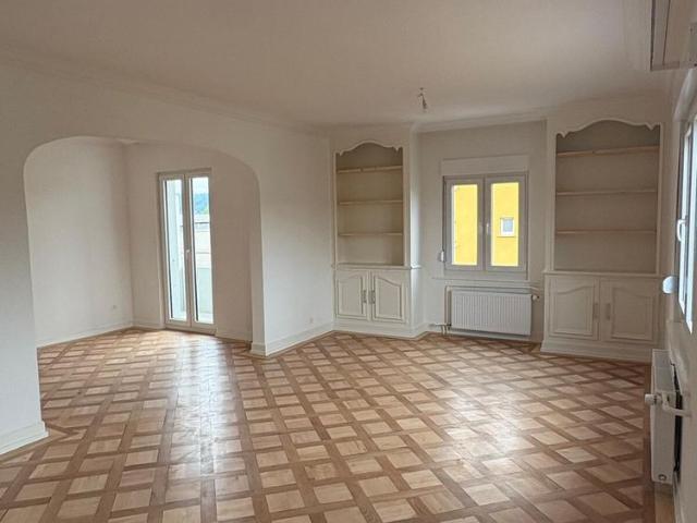 Bulle – Charming 2.5 room apartment on the 2nd floor for rent
