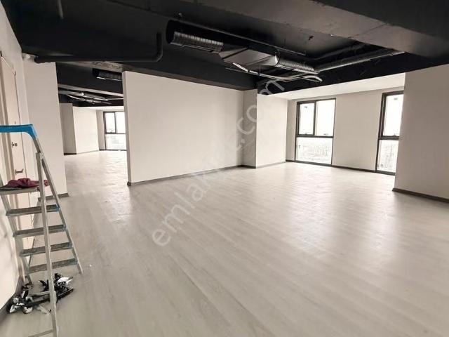 Burç İstanbul Projesi İş Merkezi Plaza 387 M2 Satılık Ofis