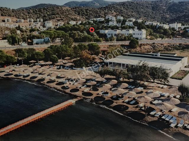 Burak Emlak'tan Fotaş Tatil Köyünde, Mavi Bayraklı Sazlıca Koyu Bitişiğinde Özel Sahilli 1+1,5 Daire