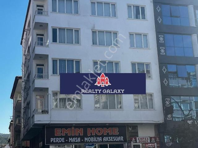 Burdur Merkezde Ticari Üniteleri Olan Satılık Yurt Binası!