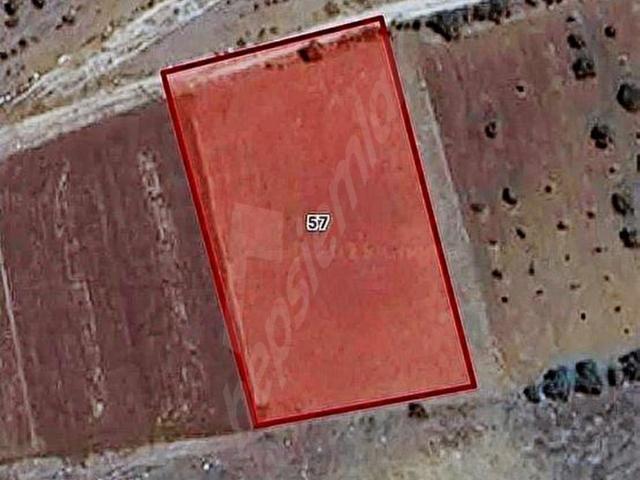 BURDUR YEŞİLOVA DA 1.700 M2 KÖY İÇİ TARLA