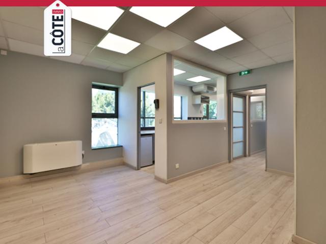 Bureaux Marignane 6 pièce s