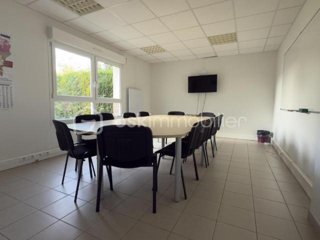 Bureaux modernes à vendre PROCHE ARRAS ET AXE AUTOROUTE – 269 m²