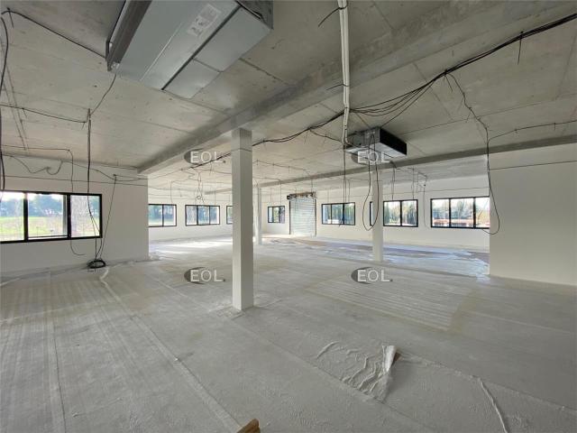 Bureaux neufs avec terrasse à vendre Éguilles Accès D10