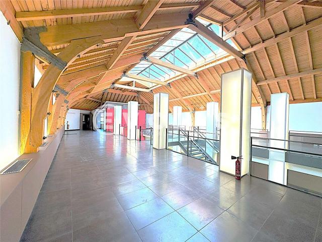 Bureaux atypiques Bordeaux Double exposition et verrière