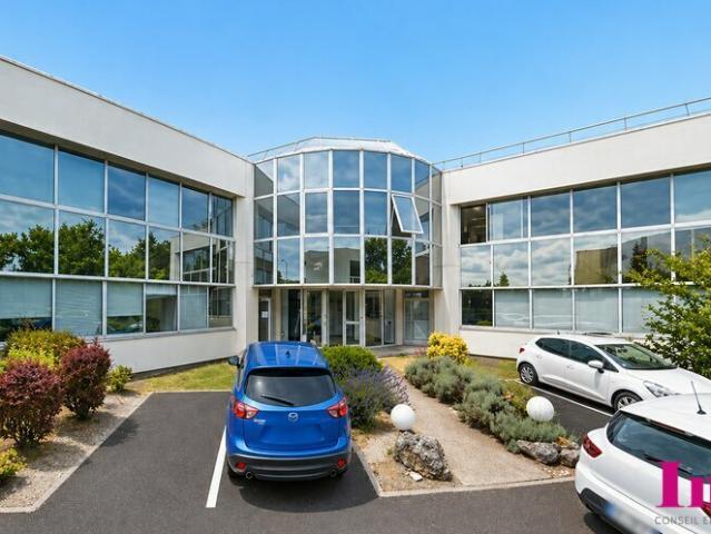 BUREAUX à louer