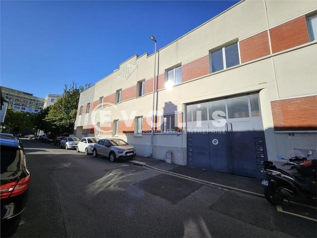 Bureaux à louer Cachan Proche RER B, bus et autoroute