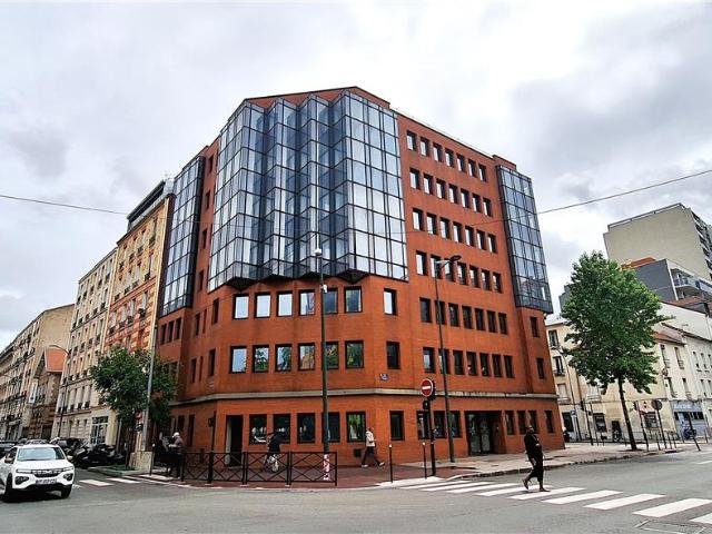 Bureaux à louer Clichy Immeuble indépendant R+6