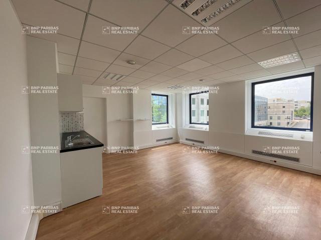 Bureaux à louer Antony RER B et Tram T10 à proximité