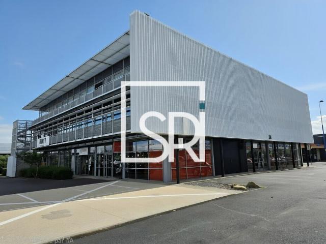 Bureaux à louer Aubière Proche A75, bus et tram Margeride