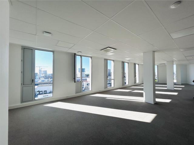 Bureaux à louer Bordeaux Euratlantique neuf divisible