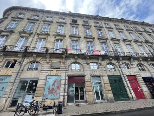 Bureaux à louer Bordeaux hypercentre Vue Garonne