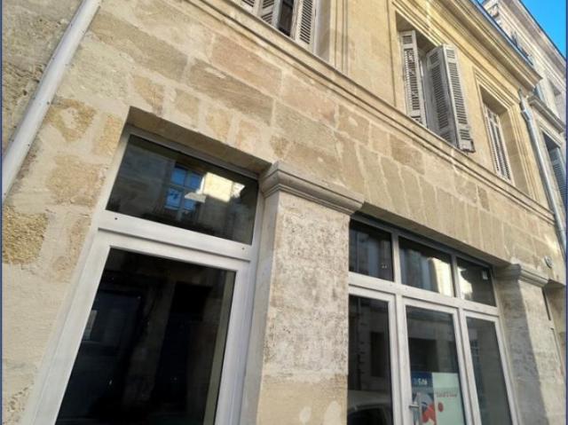 Bureaux à louer Bordeaux Proche basilique Saint Michel et gare Saint Jean