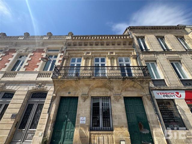 Bureaux à louer Bordeaux Vue Garonne, tram et bus