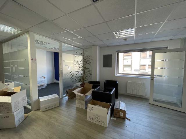 Bureaux à louer Béthune Centre ville, transports et commerces