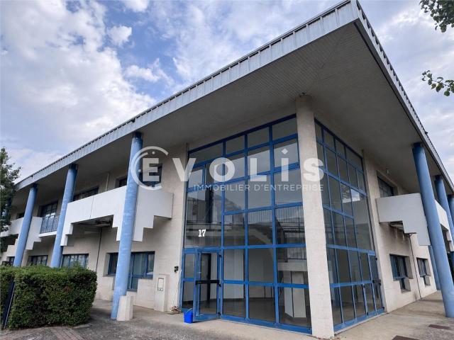 Bureaux à louer Bron Métro La Soie, tram T5 et bus
