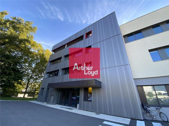 Bureaux à louer Grenoble Proche patinoire Pôle Sud et tram