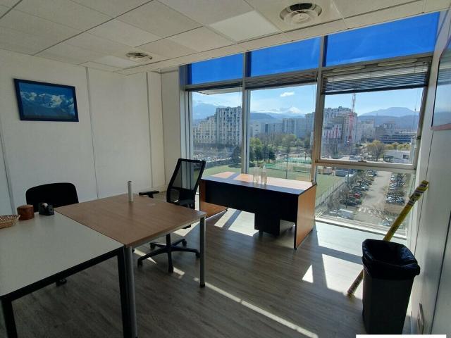 Bureaux à louer Grenoble Proche ZFU Villeneuve Maintenant