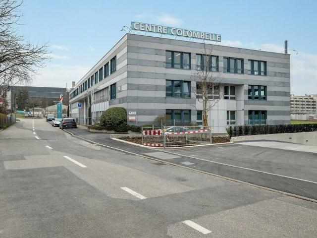 Bureaux à louer env. 164 m2 à proximité de l'aéroport