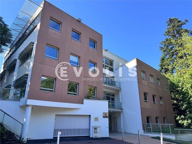 Bureaux à louer Écully Proche zone commerciale et grands axes