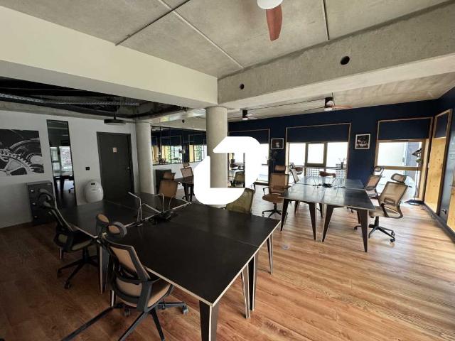 Bureaux à louer Ivry sur Seine Proche RER C et métro Ligne 7