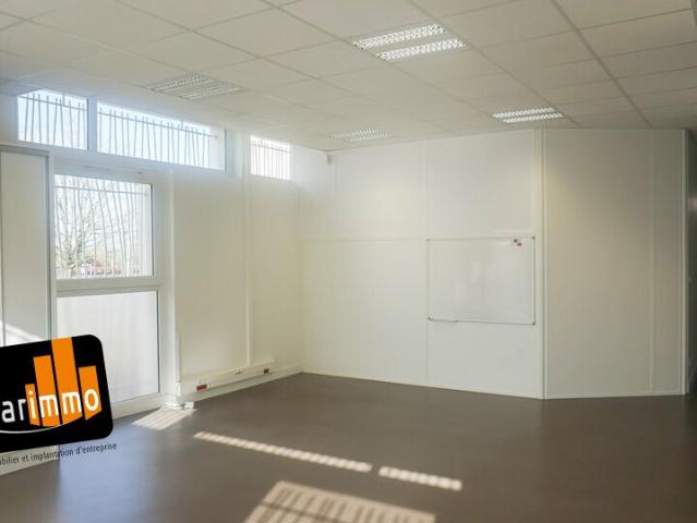 Bureaux à louer La Loupe Proche gare TER Paris Le Mans
