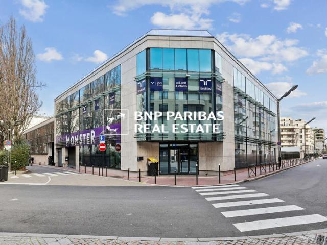 Bureaux à louer Levallois Perret Proche métro Ligne 3