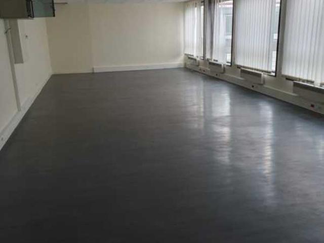 Bureaux à louer Le Pecq Parc Les Grillons proche RER A