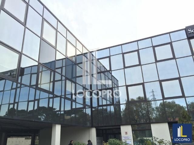 Bureaux à louer Mougins Proche échangeur A8 et axes Cannes Grasse