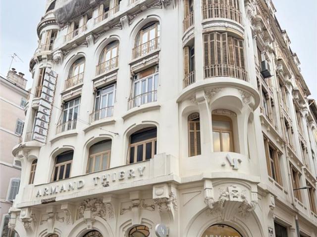 Bureaux à louer Marseille 1 Rue Saint Ferréol, proche transports