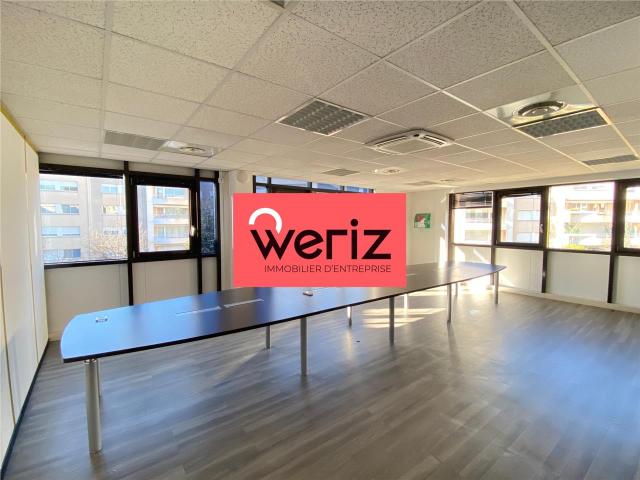 Bureaux à louer Marseille 8 Proche métro M2 et centre commercial Bonneveine
