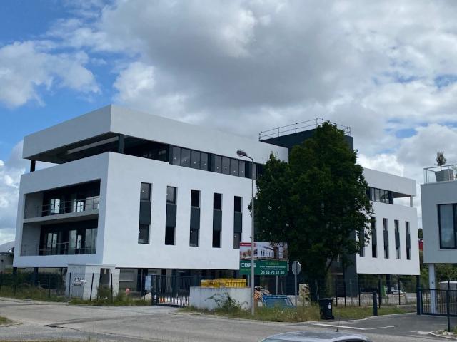 Bureaux à louer Mérignac proche aéroport et transports