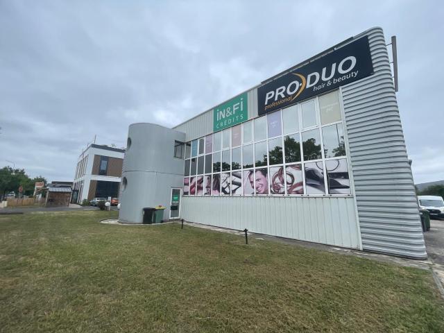 Bureaux à louer Mérignac Zone commerciale dynamique