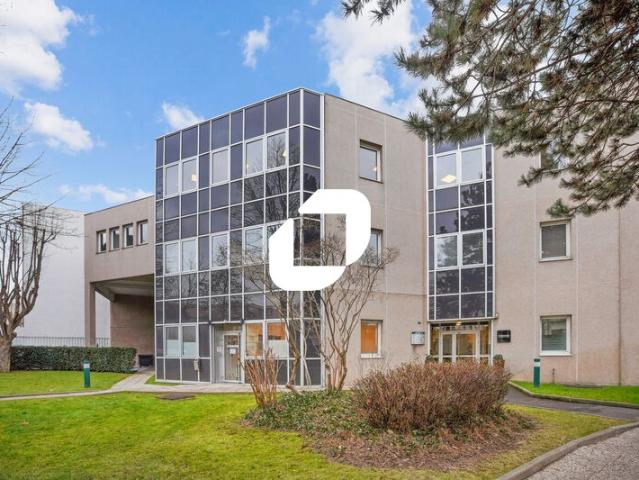 Bureaux à louer Nanterre Proche RER et bus