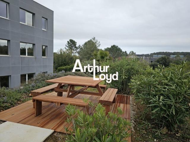Bureaux à louer Sophia Antipolis Ascenseur, parking et services