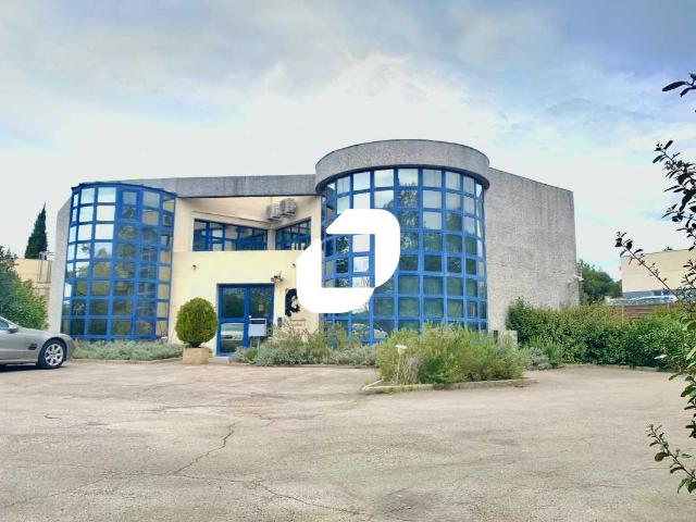 Bureaux à louer Saint Clément de Rivière Proche D145, D68, D986