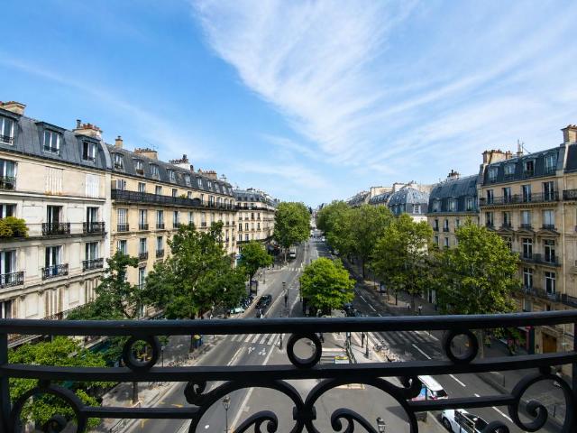 Bureaux à louer Paris 3 près République Vue dégagée
