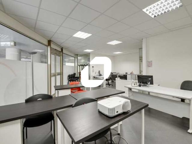 Bureaux à louer Paris 14 proche Gare Montparnasse