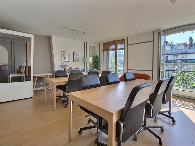 Bureaux à louer Paris 1 Proche transports en plein cœur