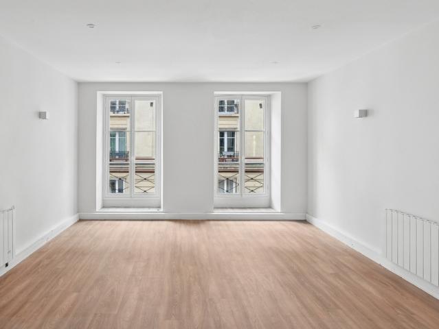 Bureaux à louer Paris 2 Proche Sentier en immeuble rénové