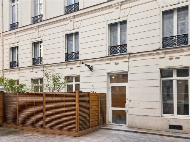 Bureaux à louer Paris 8, avenue de Messine, proche métro et transports